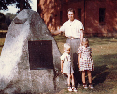 Monument to Godfrey Nims